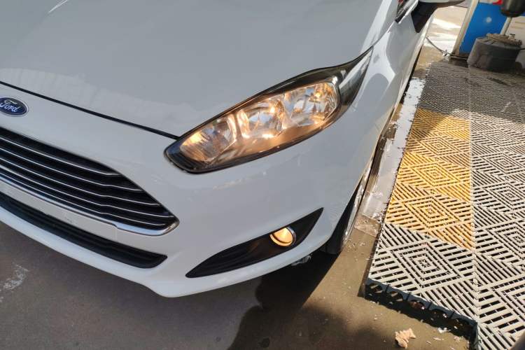 Used Ford Fiesta 2013 Hatchback 1.5L Automatic Fashion Edition