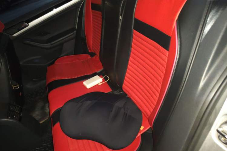 Used Volkswagen Sagitar 2015 230TSI Automatic Comfort Version Interior 4