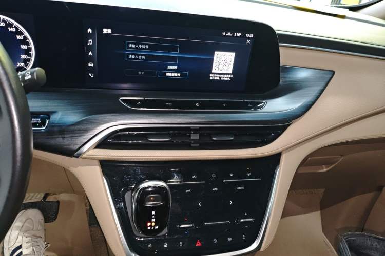 Used Buick GL8 2021 ES Land Cruiser 653T Luxury Edition