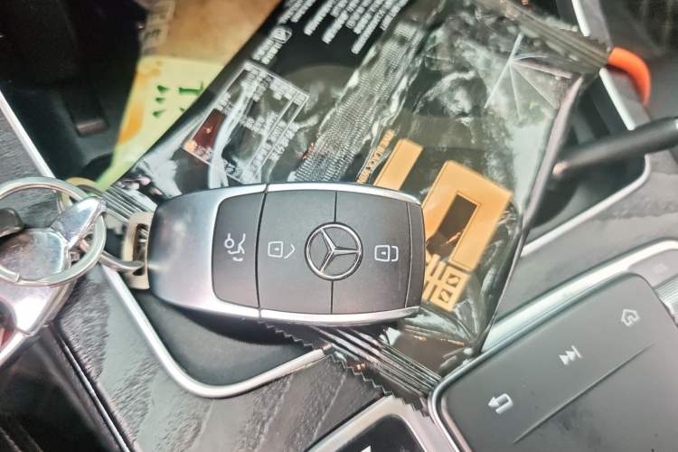 Used Mercedes-Benz C-Class 2019 Restyled C 260 L Sport Edition Vehicle Key