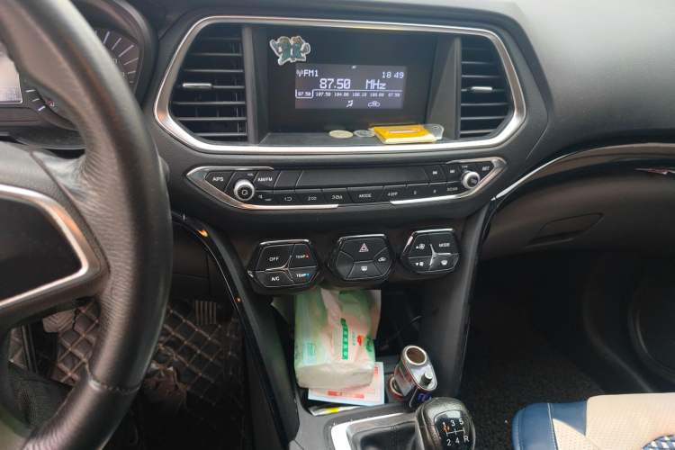 Used GAC Trumpchi GS4 2015 200T Manual Comfort Edition Audio And AC Panel