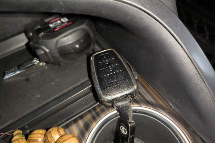 Used Toyota Camry 2019 2.0G Luxury Edition China VI Standard Vehicle Key