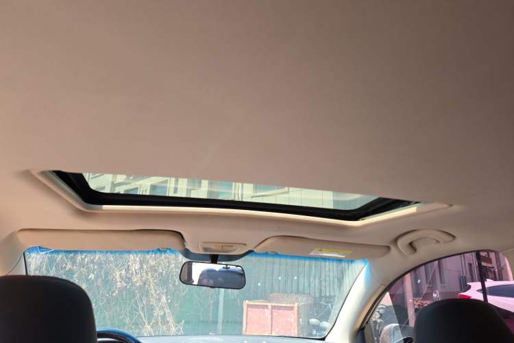 Used Baojun 560 2016 1.8L Manual Luxury Edition
