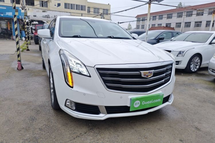 Used Cadillac XTS 2018 28T Elite Edition Front Right 45 Deg