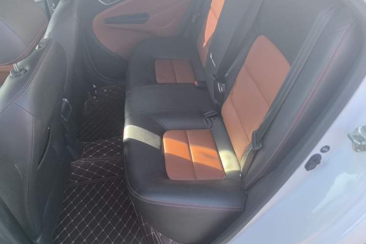 Used Geely Auto Diamond 2016 1.5L Manual Entry-Level Trim
