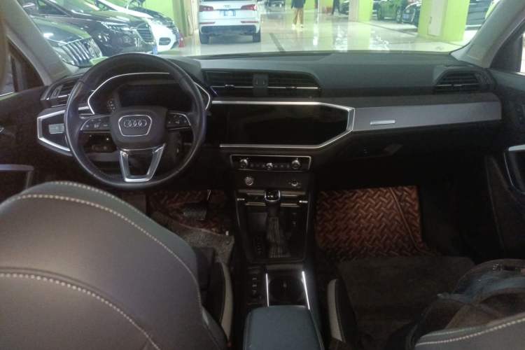 Used Audi Q3 2021 35 TFSI Progressive Dynamic Edition
