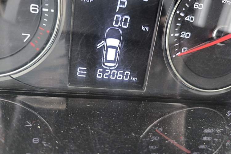 Used Zotye T600 Coupe 2017 1.5T Automatic Luxury Model Odometer Close Up