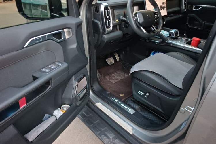 Used JETOUR Traveler 2023 2.0T Four-Wheel Drive Conqueror Driver Seat