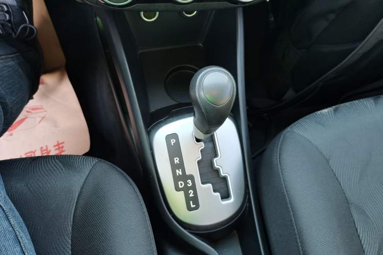 Used Kia K2 2015 Sedan 1.4L Automatic GLS
