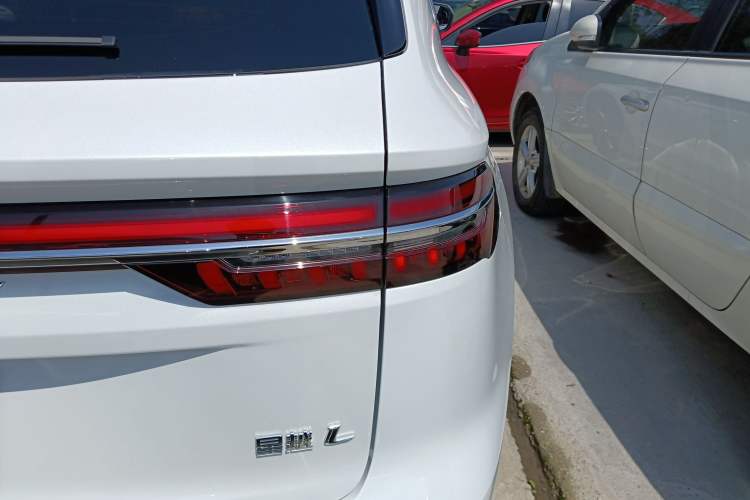 Used Geely Auto Monjaro L 2021 2.0TD DCT EVO Two-Wheel Drive Smart Luxury Version Exterior 3