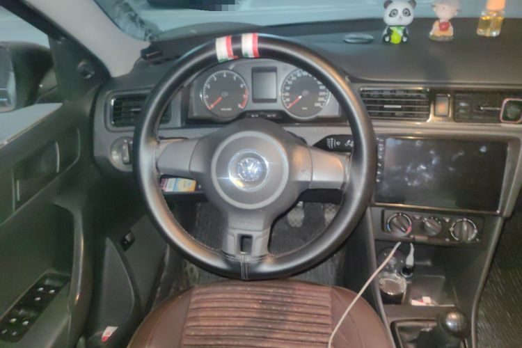 Used Volkswagen Santana 2015 1.6L Manual Fashion Edition Steering Wheel