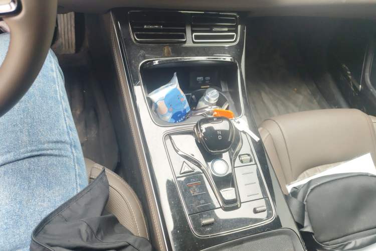 Used BYD Han 2025 DM-i 125KM Elite Model Gear Lever