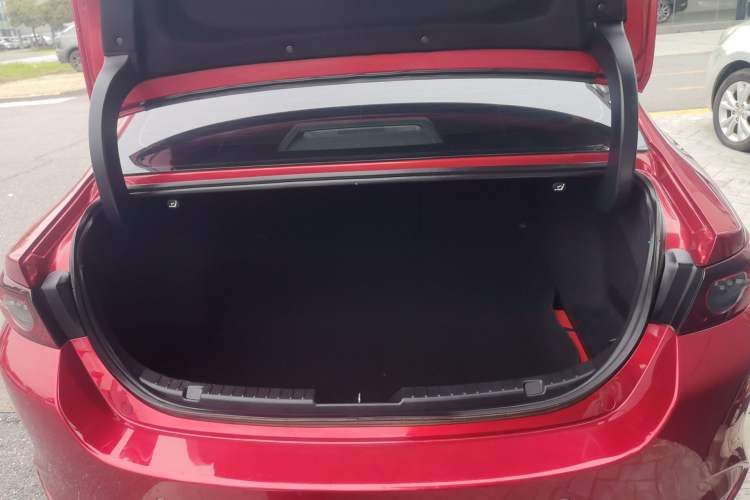 Used Mazda 3 Axela 2020 2.0L Automatic Zhiya Edition Trunk