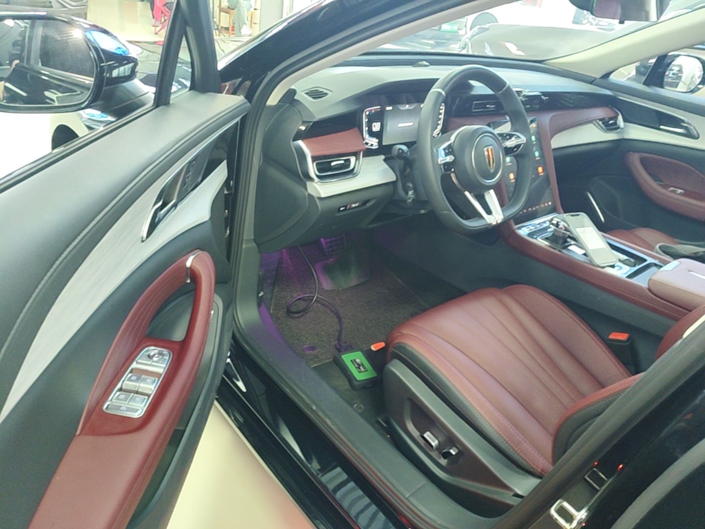 Hongqi H5 2025 1.5T DCT Xuan Ying Edition — снимка 18