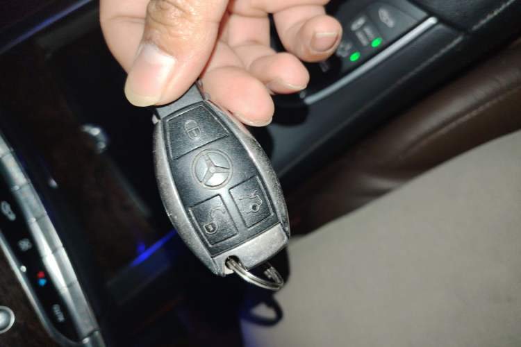 Used Mercedes-Benz S-Class 2014 S 320 L Business Model
