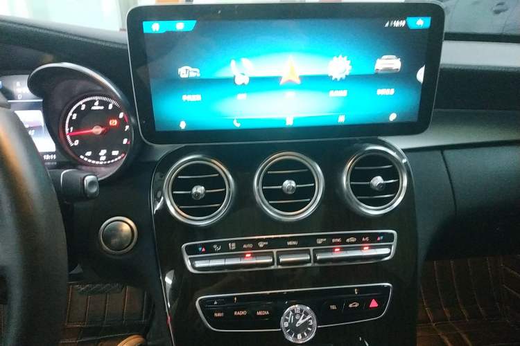 Used Mercedes-Benz C-Class 2016 C 200 L
