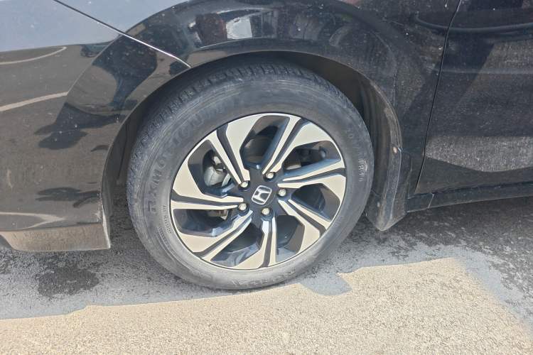 Used Honda Crider 2016 1.8L CVT Luxury Edition Left Front Wheel Hub