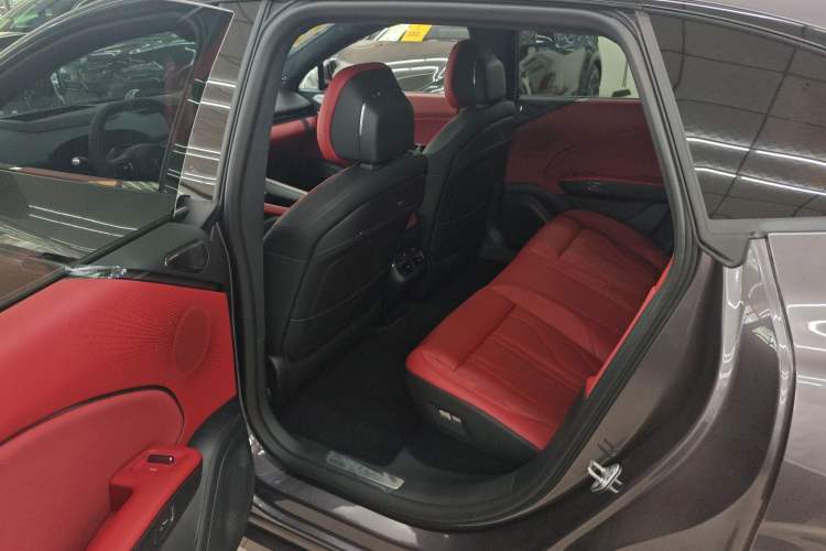 Used Zeekr 007GT 2025 Rear-Drive Intelligent Driving Version 75 kWh