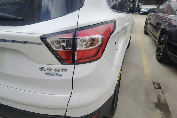 Used Ford Kuga 2019 EcoBoost 180 Two-Wheel-Drive Titanium Plus Model China VI Standard
