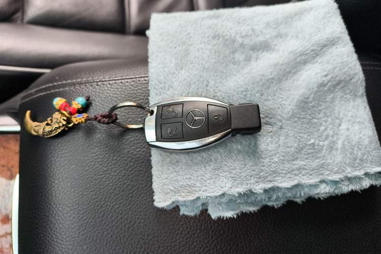 Used Mercedes-Benz R-Class 2011 R 350 L 4MATIC
