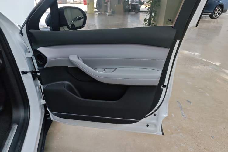 Used Nio EC6 2024 75 kWh