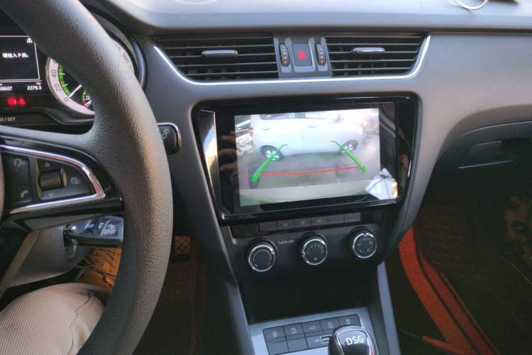 Used Skoda Octavia 2019 TSI280 DSG Luxury Edition Station Wagon China VI Standard