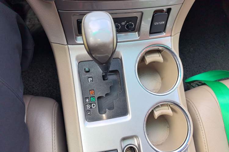 Used Toyota Highlander 2013 2.7L Two-Wheel Drive 7-Seater Zijin Edition
