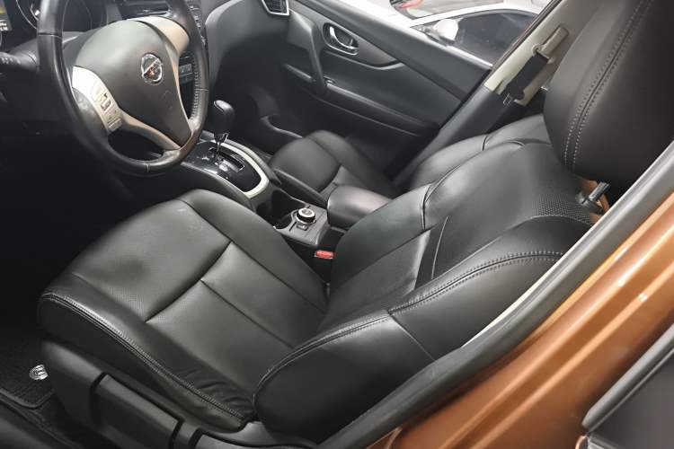 Used Nissan X-Trail 2016 2.0L CVT Smart Enjoyment Version 4WD
