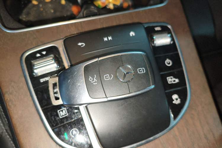 Used Mercedes-Benz GLC 2022 GLC 260 L 4MATIC Luxury Model Vehicle Key