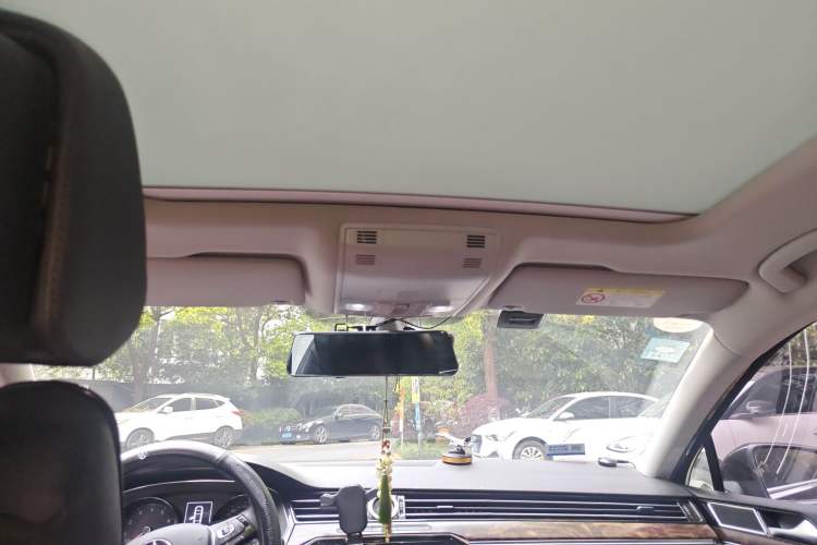 Used Volkswagen Magotan 2019 330TSI DSG Luxury Model China V Standard
