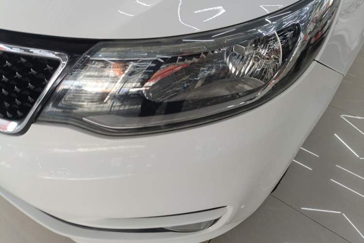 Used Kia K2 2015 Sedan 1.4L MT GLS