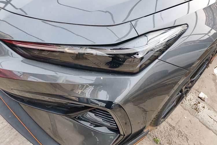 Used CHANGAN UNI-V 2025 Model Third-Generation 2.0T Dynamic Edition Left Front Headlight