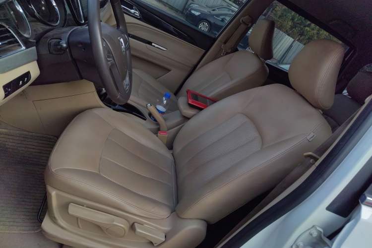 Used Baojun 730 2016 1.5L Manual Comfort Version 7 Seats China V Emission Standard