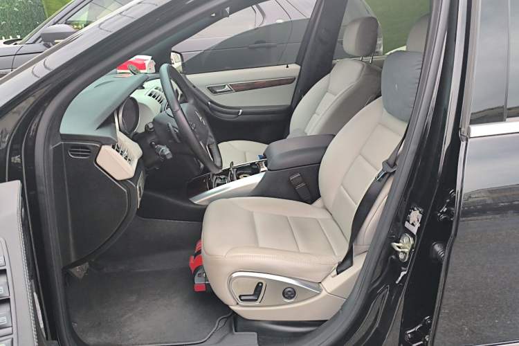 Used Mercedes-Benz R-Class 2011 R 300 L Business Model
