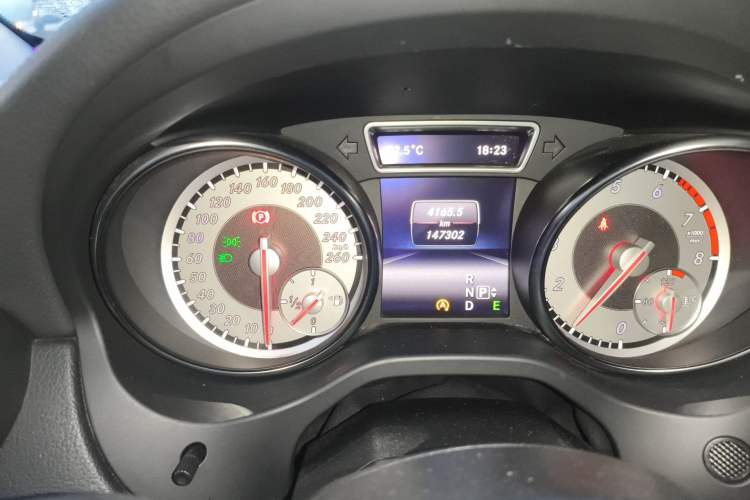 Used Mercedes-Benz GLA 2015 GLA 200 Fashion Model