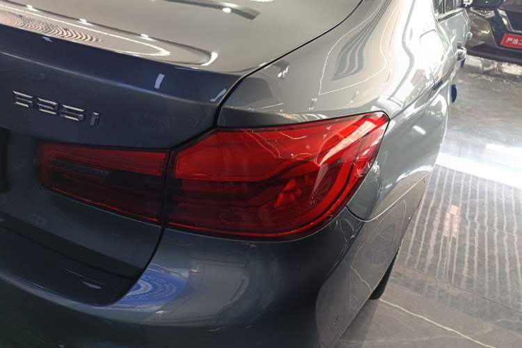 Used BMW 5 Series (Import) 2019 525i M Sport Package
