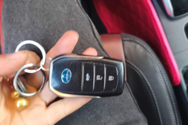 Used Toyota Corolla 2018 Dual-Engine 1.8L E-CVT Smart Edition
