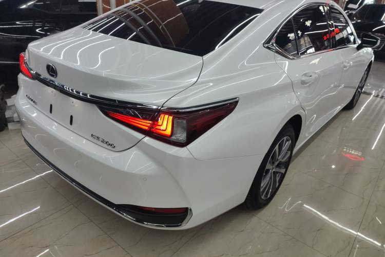 Used Lexus ES 2020 200 Excellence Edition