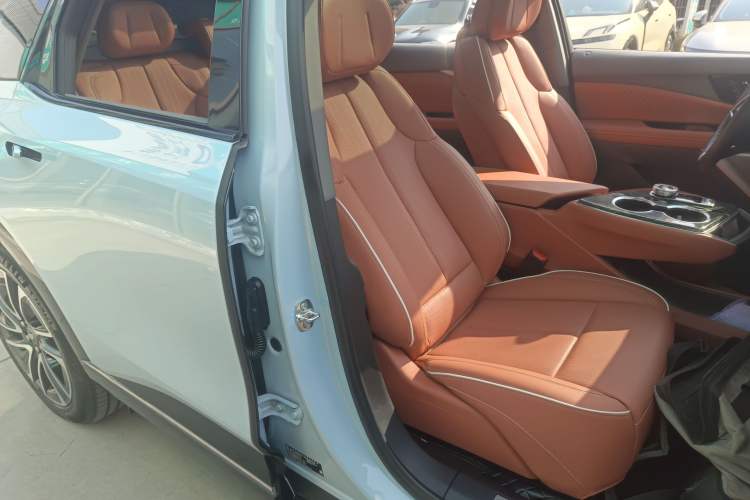 Used Cadillac OPTIQ 2024 Four-Wheel Drive Long-Range Version