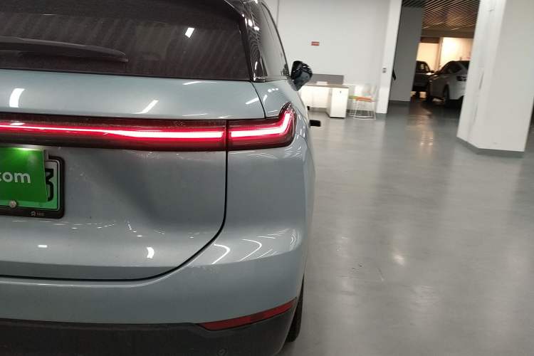 Used Nio ES7 2022 75 kWh Right Rear Taillight