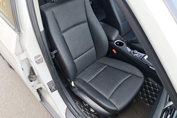 Used BMW X1 2015 sDrive18i Leading Edition