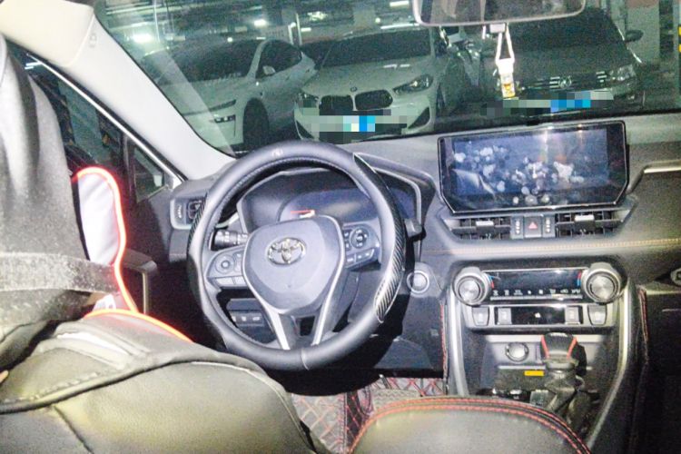 Used Toyota RAV4 2024 2.0L CVT Two-Wheel Drive Fashion Plus Edition Steering Wheel