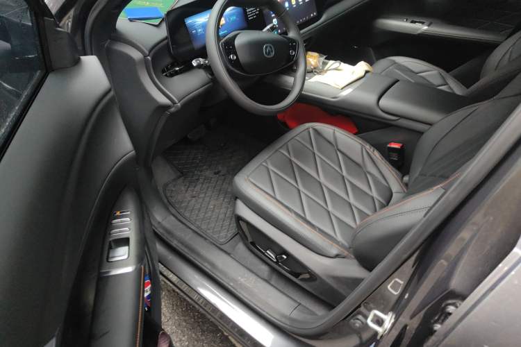 Used CHANGAN CS75 PLUS 2025 4th Generation UItra 2.0T New Blue Whale Smart Intelligent Powertrain Version
