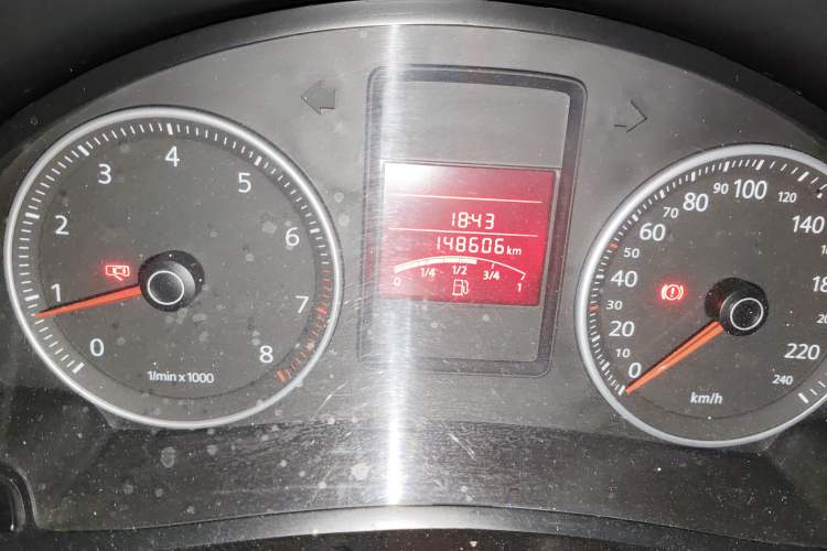 Used Volkswagen Bora 2011 1.6L Manual Fashion Edition
