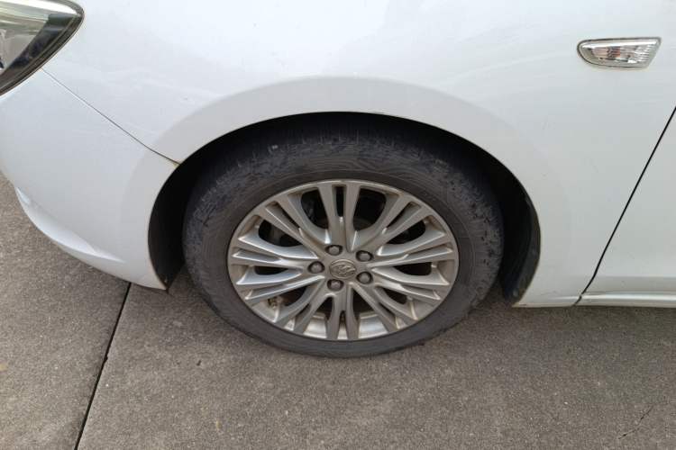 Used Buick GT 2017 15N Automatic Elite Version Left Front Wheel Hub