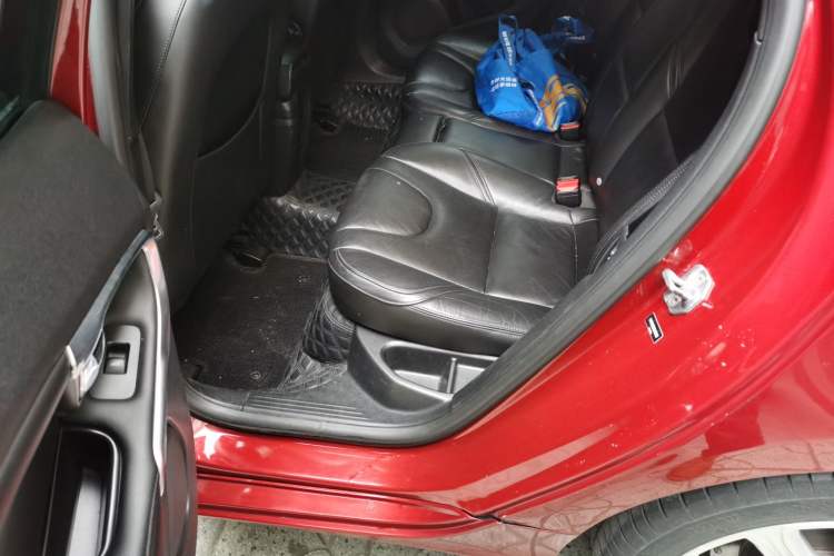 Used Volvo V40 2017 T3 Zhiya Edition Left Rear Seat