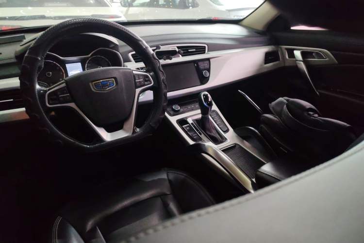 Used Geely Auto Emgrand X7 Sport 2018 1.8TD Automatic Two-Wheel Drive Zhiya Model