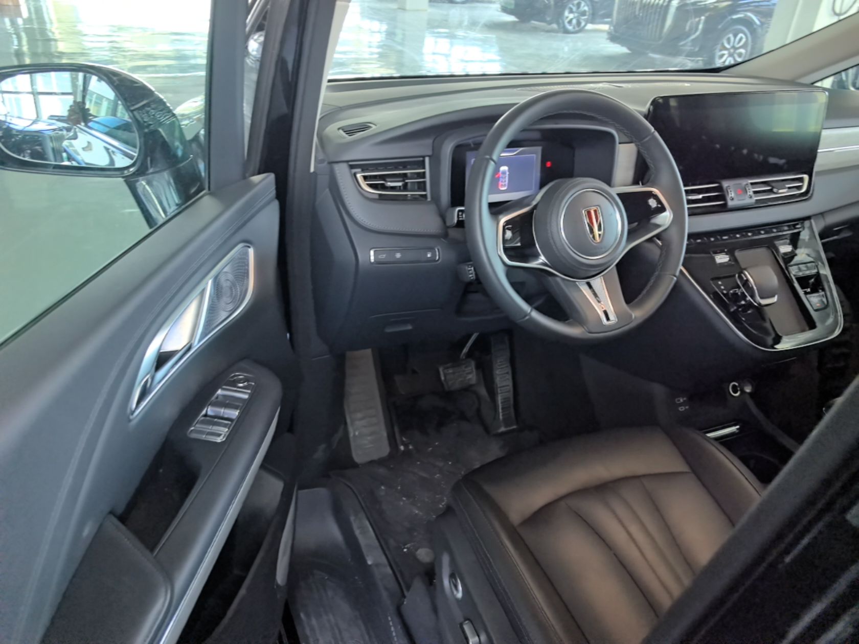 Hongqi HQ9 PHEV 2024 2.0T Four-Wheel Drive Business Edition — снимка 18