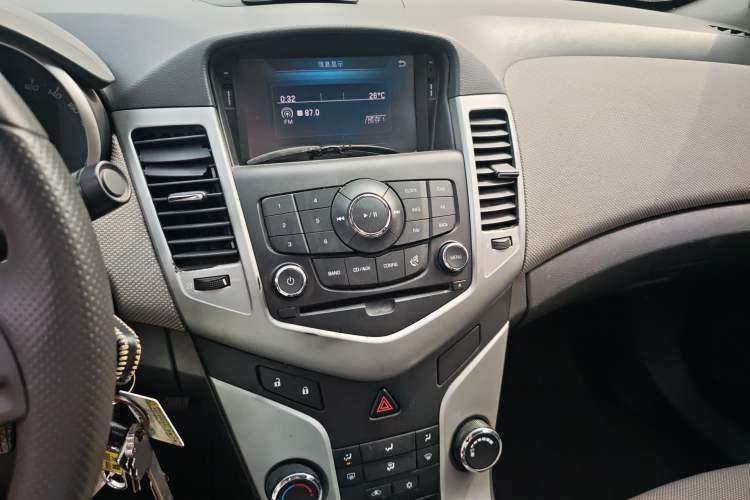 Used Chevrolet Cruze 2012 1.6L SE MT
