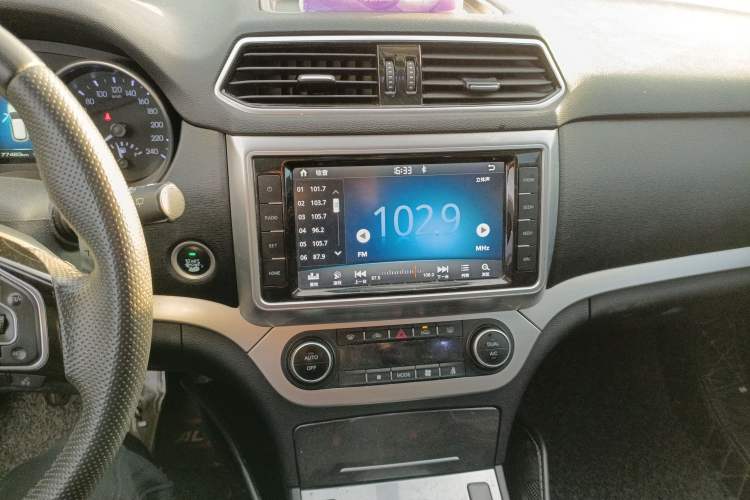 Used Haval H6 Coupe 2017 Red-Label 2.0T Automatic Two-Wheel Drive Urban Model
